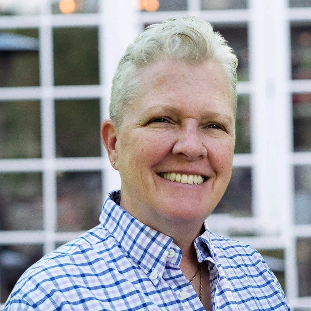 Headshot of Tract L. Hahn